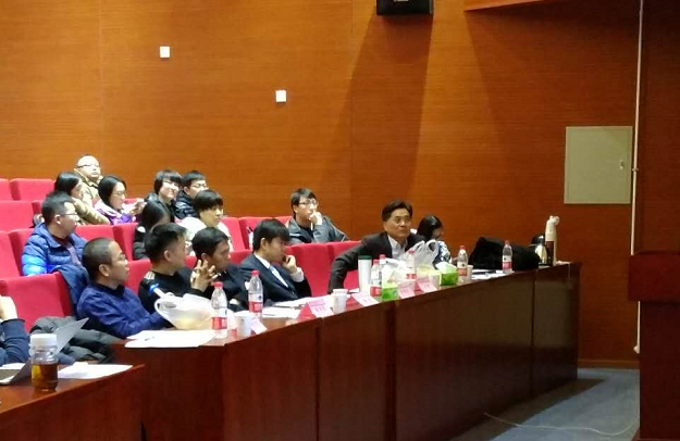 图1:2015级MBA创业实践大赛嘉宾评委